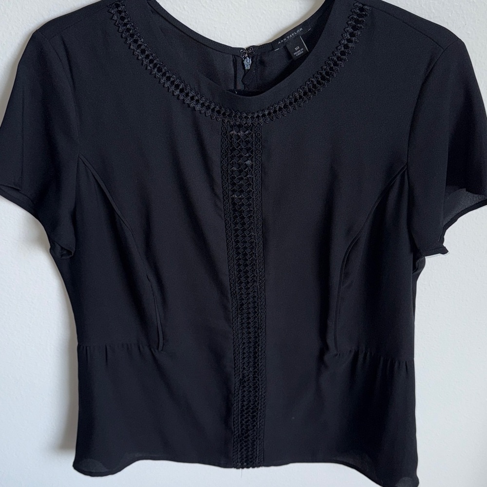 Ann Taylor Elegant Black Short Sleeve Top Blouse, Formal, Professional, 10